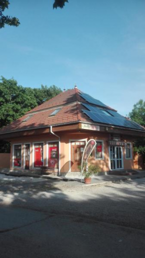 Föveny Apartman, Balatonudvari
